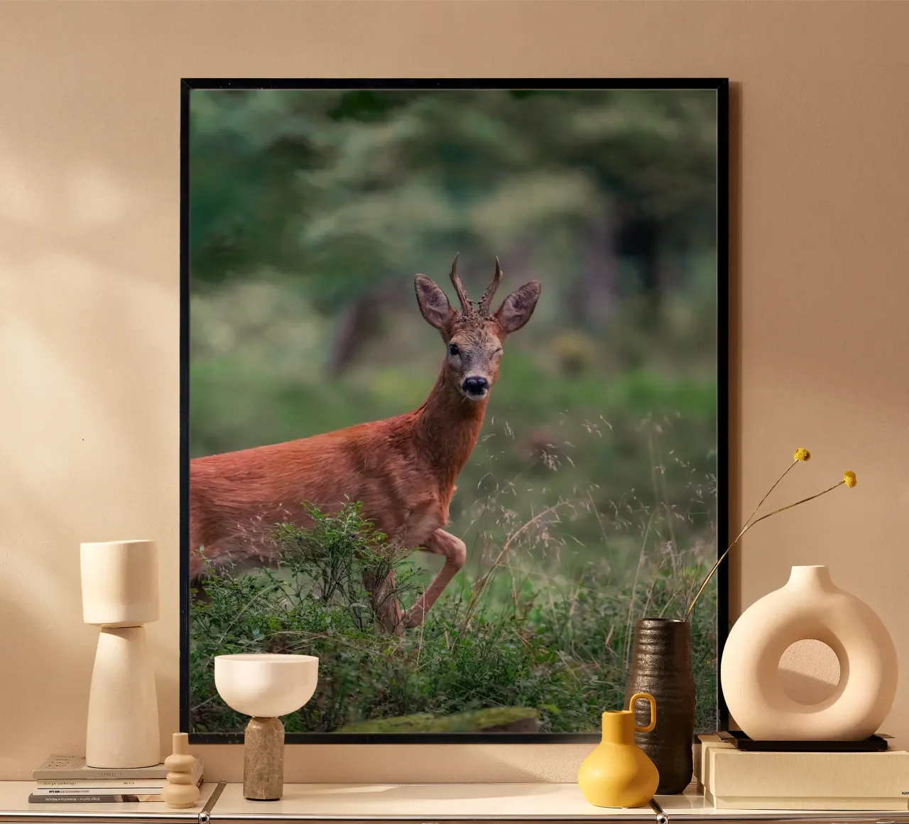 Rehwild blinzelt Hahnemühle von Tom's Wildlife