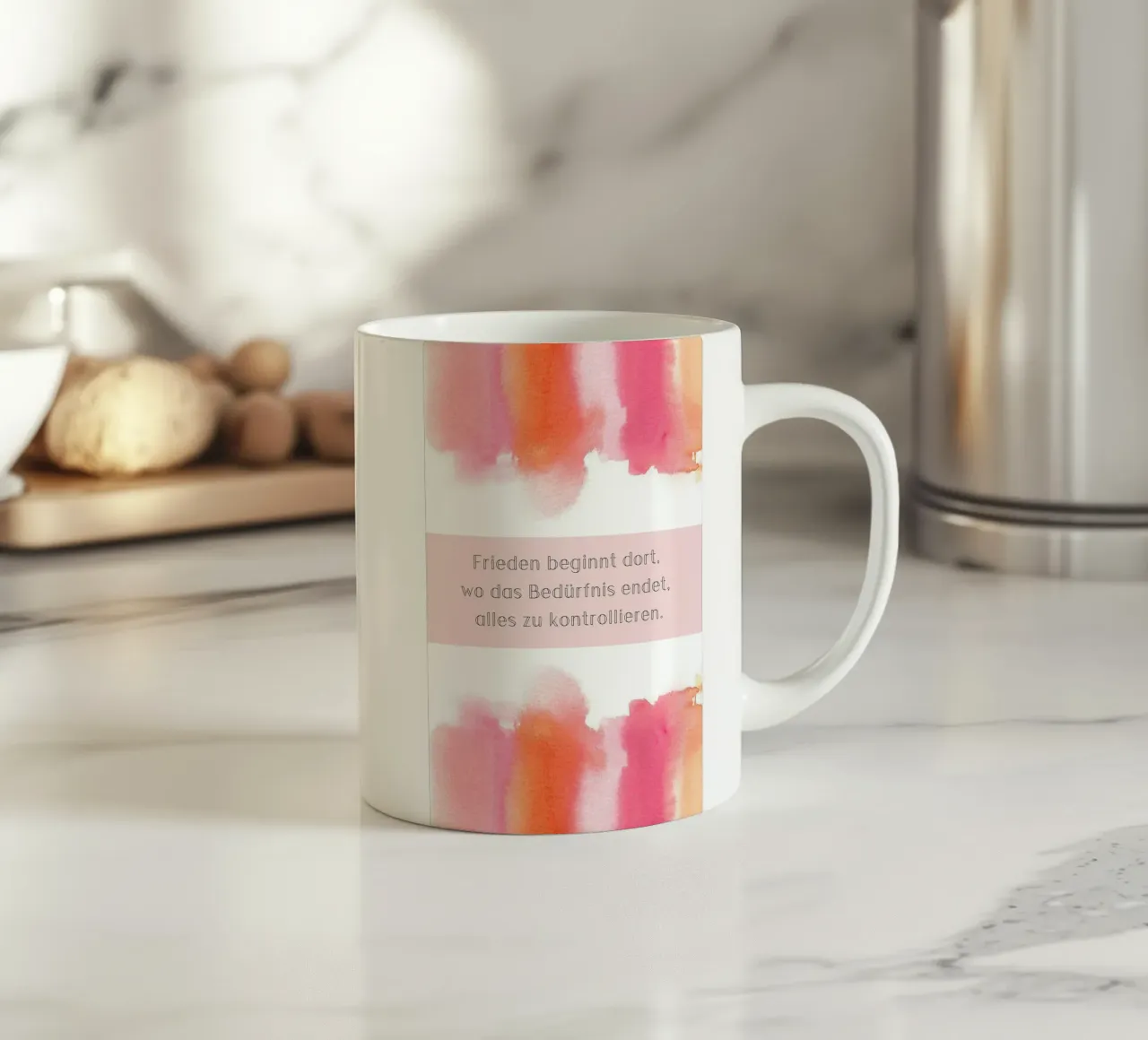 Frieden beginnt tazza in ceramica da AESTHETIC VIBES by Isabel