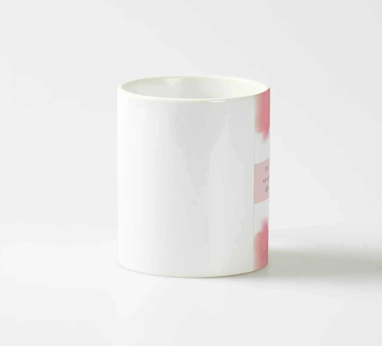 Frieden beginnt tazza in ceramica da AESTHETIC VIBES by Isabel