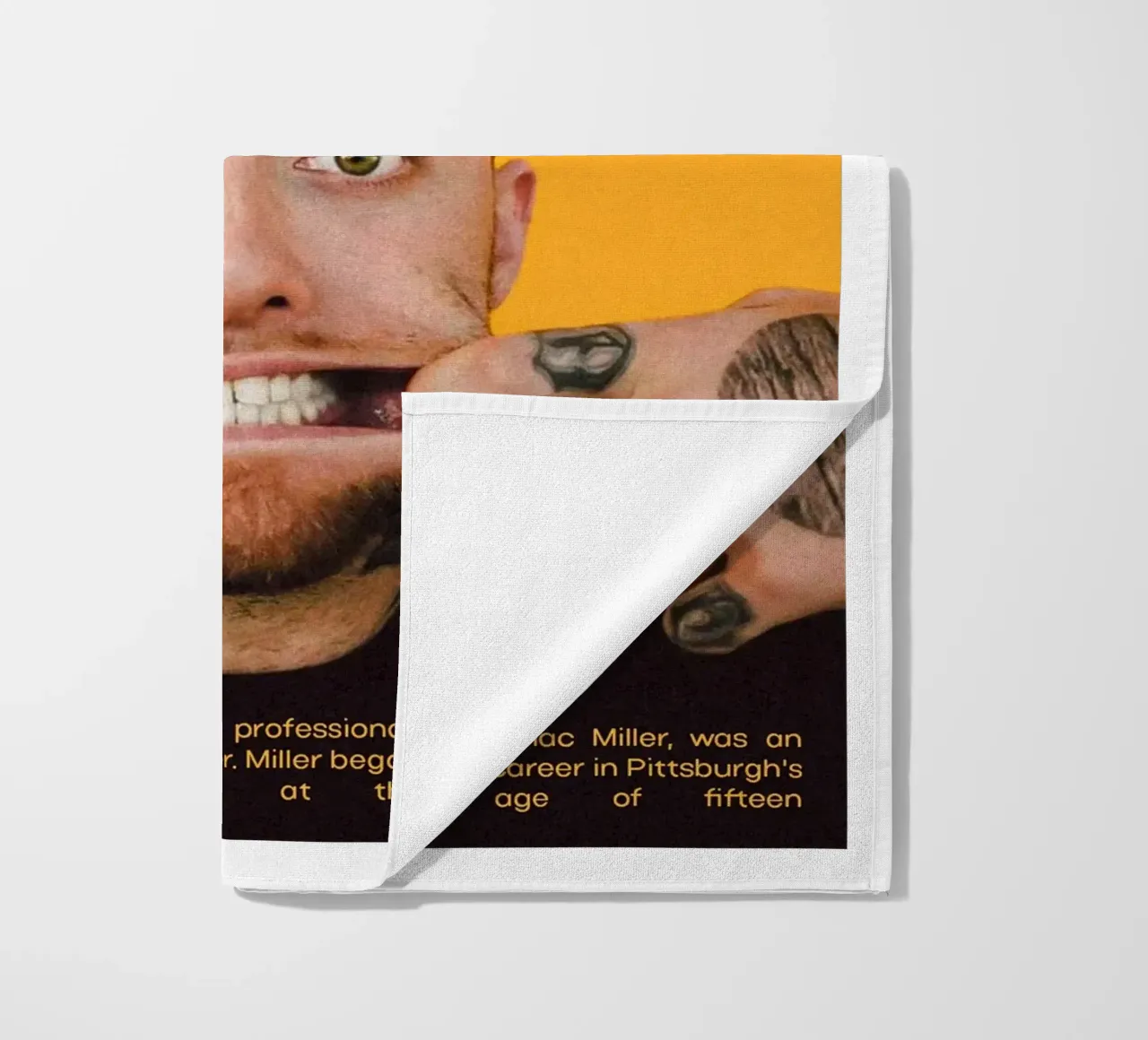 Facce sorridenti e divertenti Mac Miller telo mare da softseilish