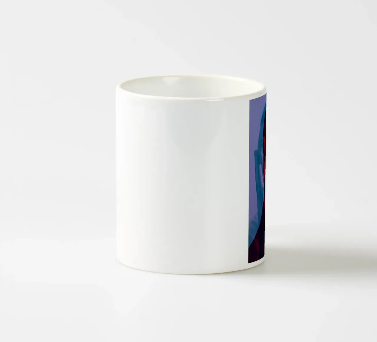 Mac Miller affronta un'alternativa tazza in ceramica da softseilish
