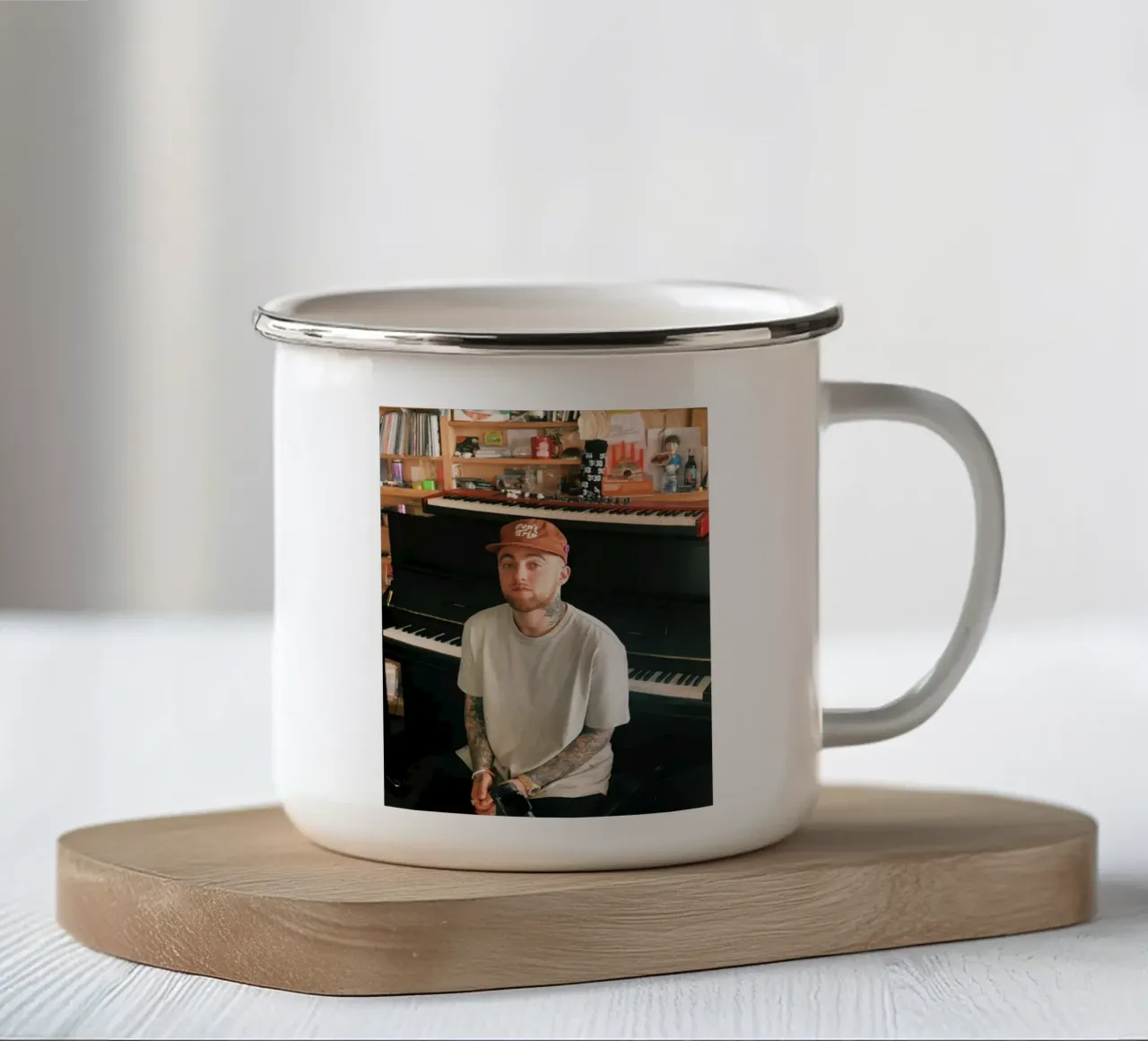 Ritratto di Mac Miller in stile pianoforte tazza in smalto da softseilish