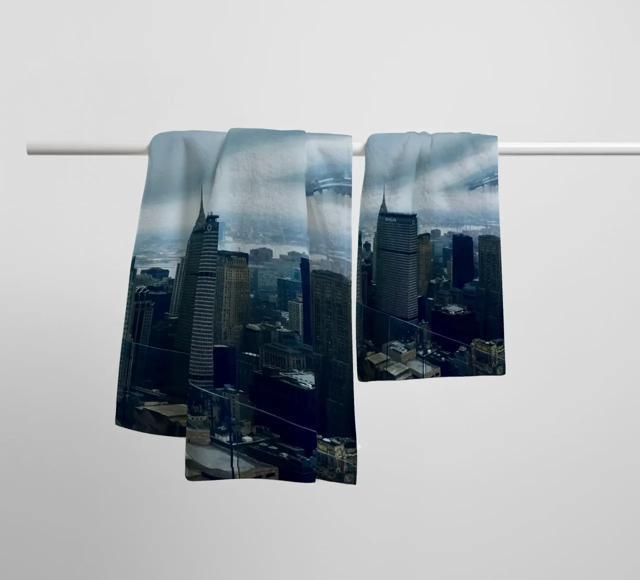 City in the clouds - New York asciugamano da bagno da Löwenzahntiger