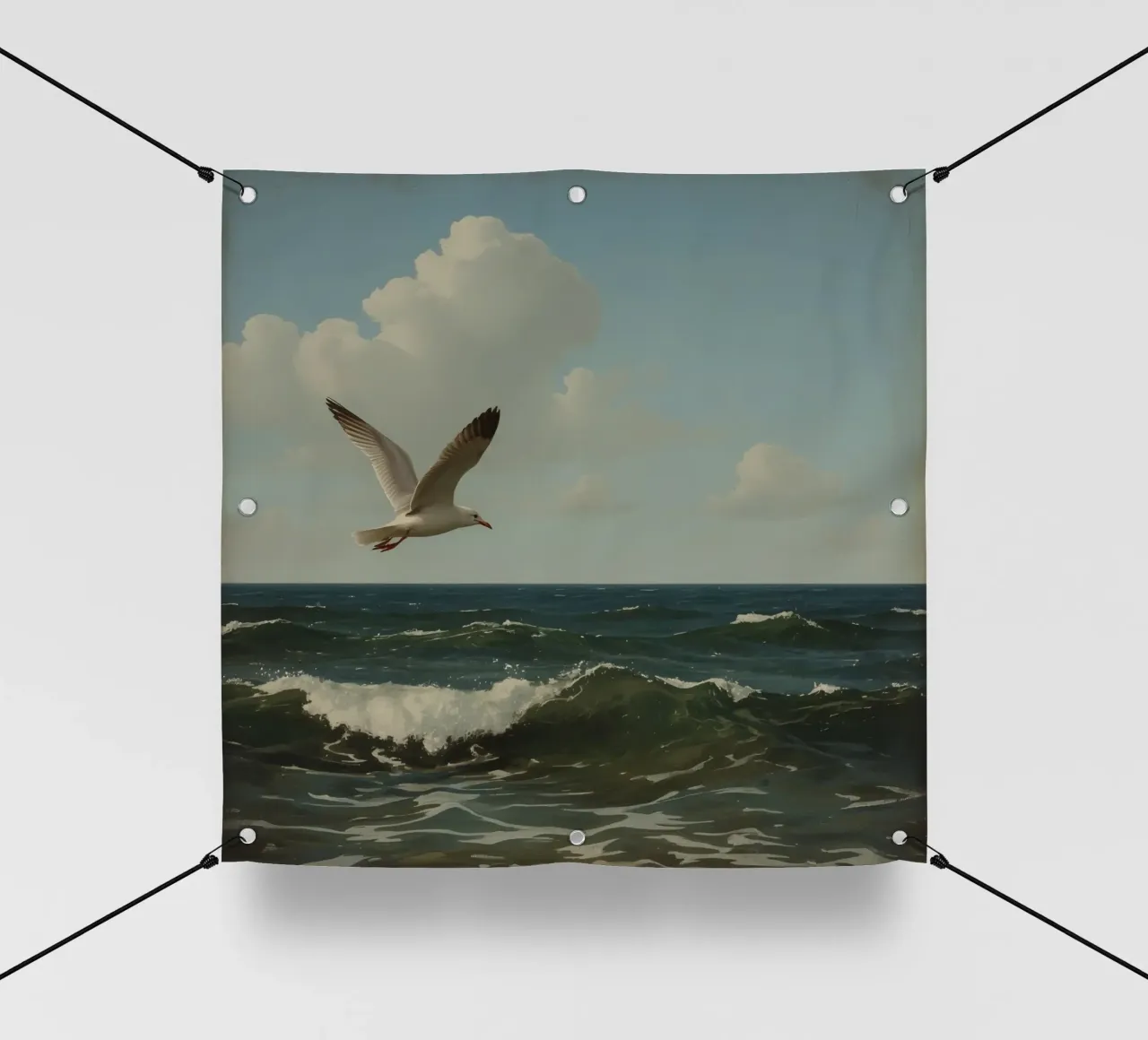 Mouette planant sur les vagues de l'océan sous un ciel partiellement nuageux bâche pvc de DesignDoodle
