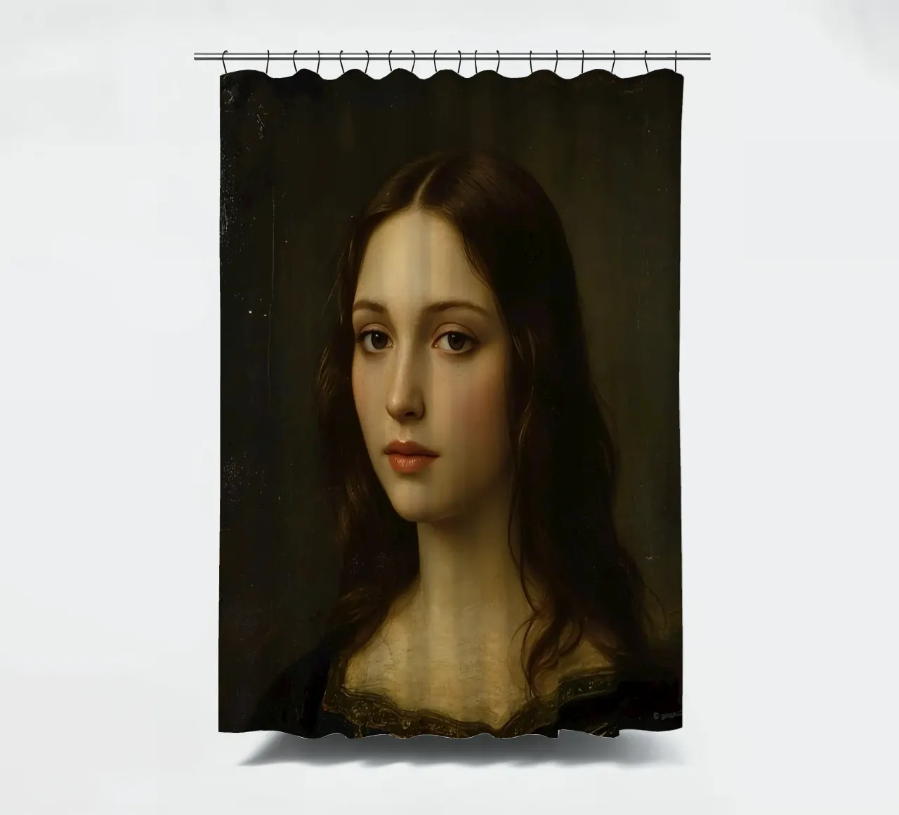 Ritratto classico di una giovane donna dal volto delicato tenda da doccia da DesignDoodle