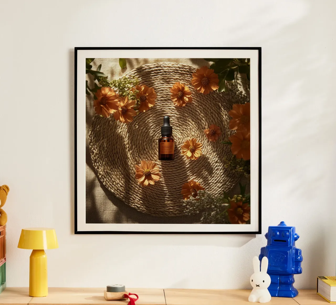 Elisir floreale poster con telaio in plastica da StillVibe Home