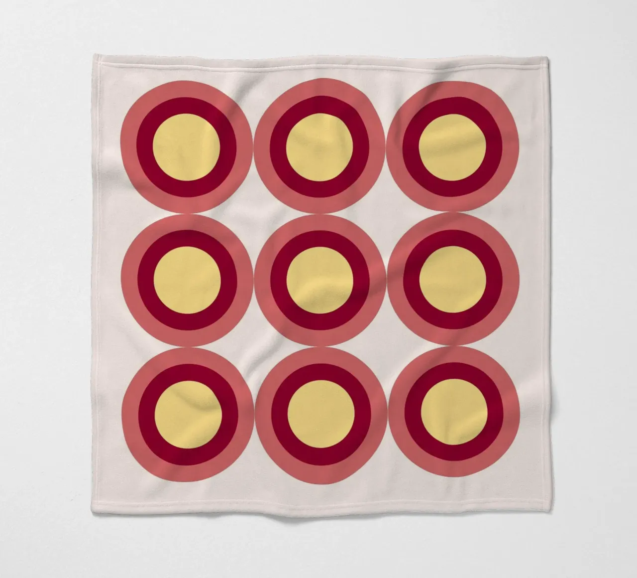 Bauhaus circles - Graphic & colourful fleece blanket by Casa Calm