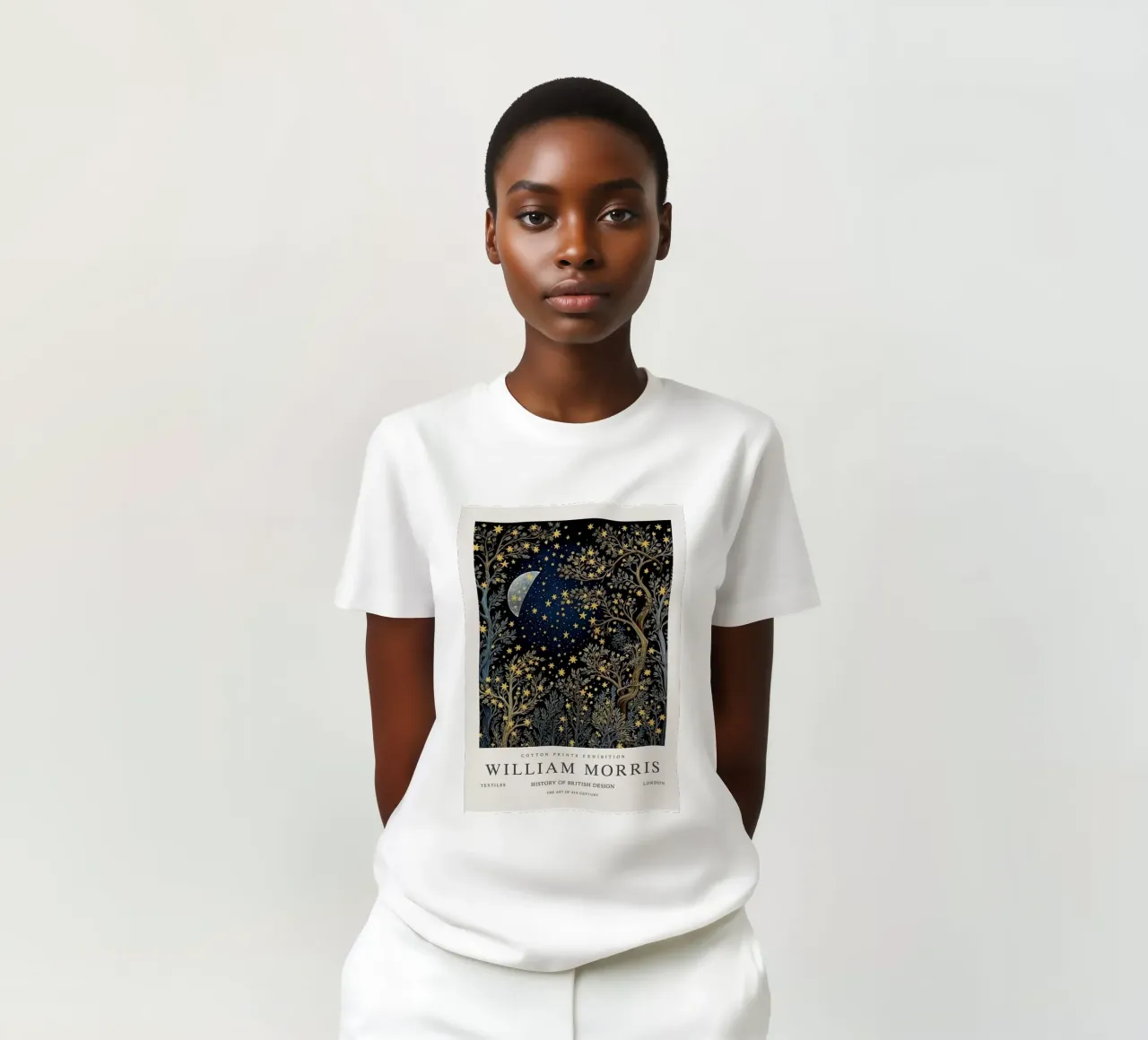 un bellissimo albero da guardare di notte t-shirt da Ropech Shop