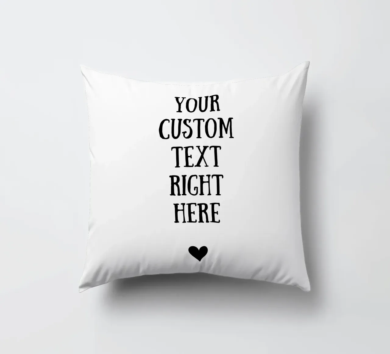 Custom text in black and white with heart cuscino da WORTSPIEL