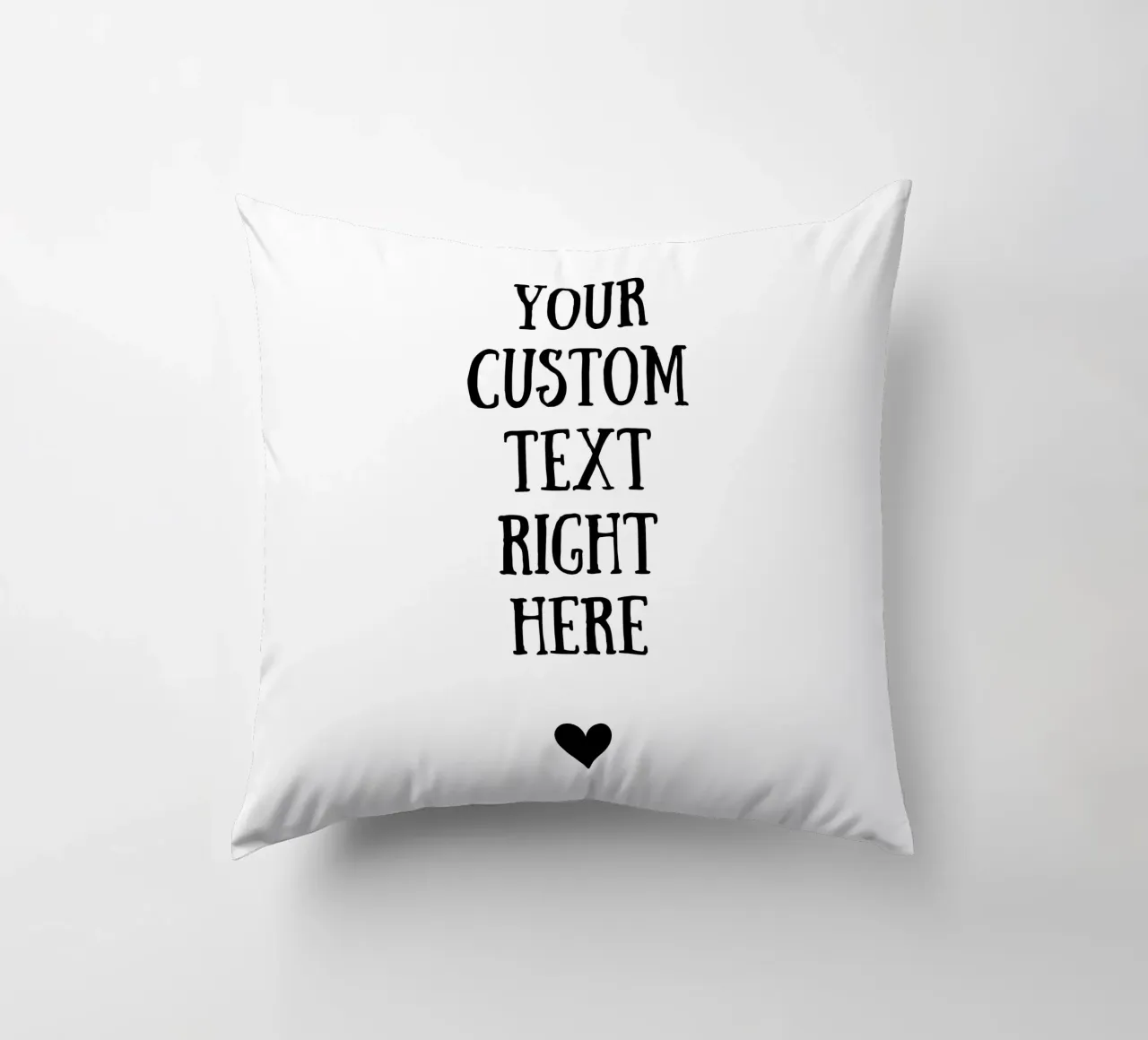 Custom text in black and white with heart cuscino da WORTSPIEL
