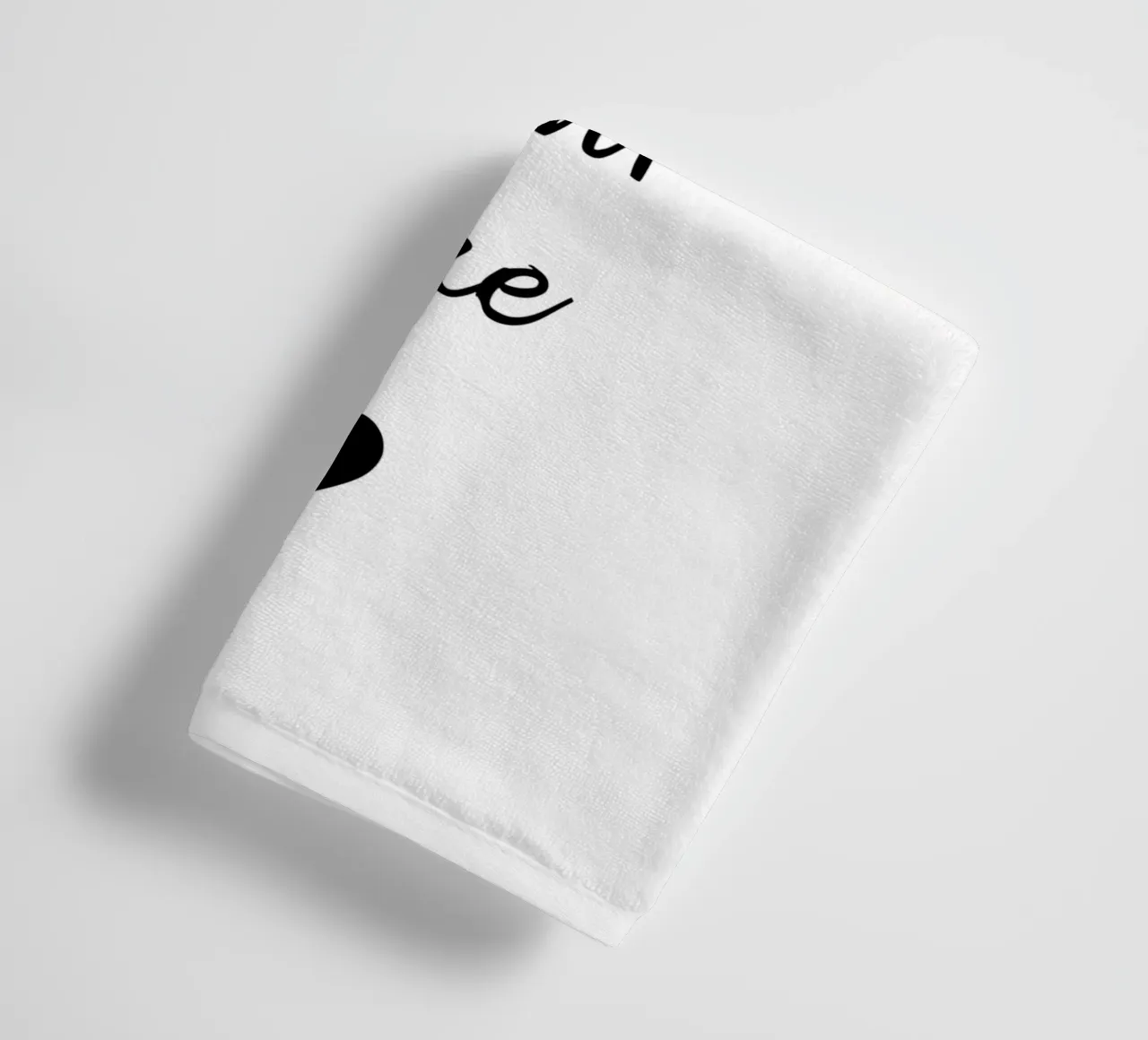 Custom text in black and white with heart Handtuch von WORTSPIEL