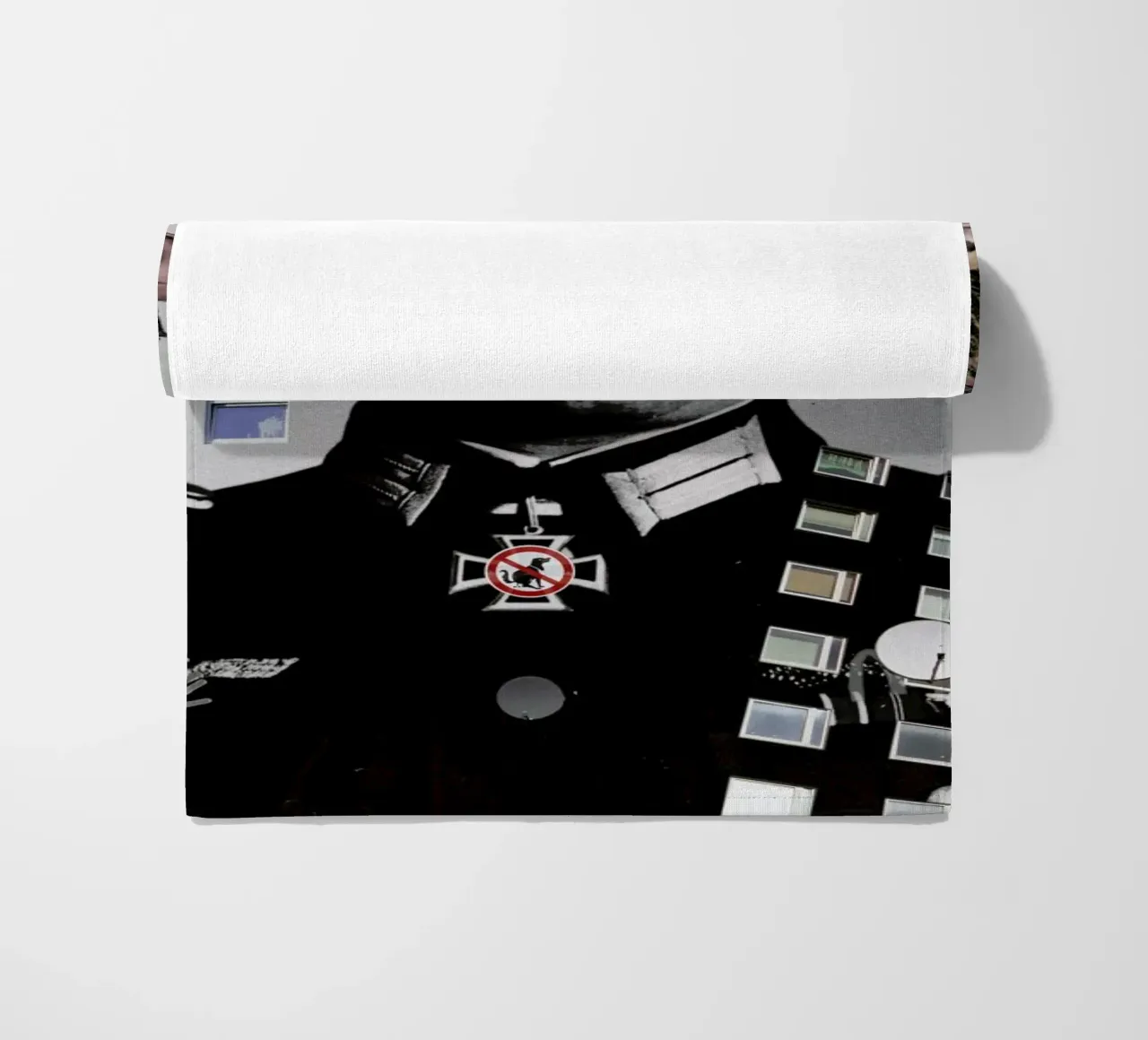 War Collage 2 telo mare da Marko Köppe