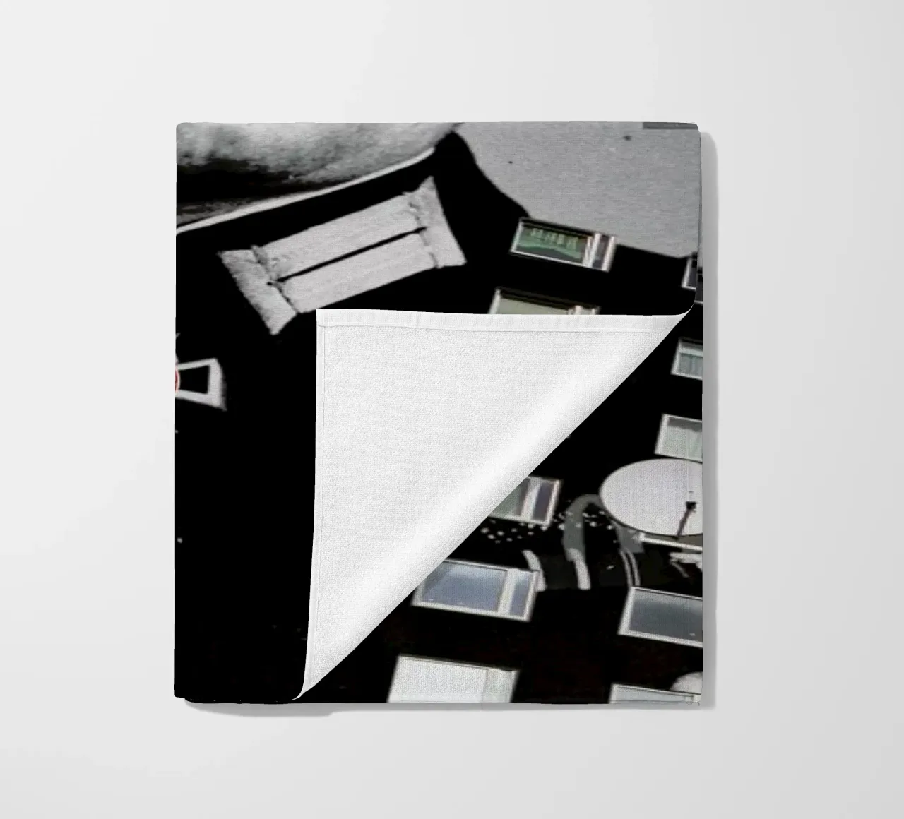 War Collage 2 telo mare da Marko Köppe