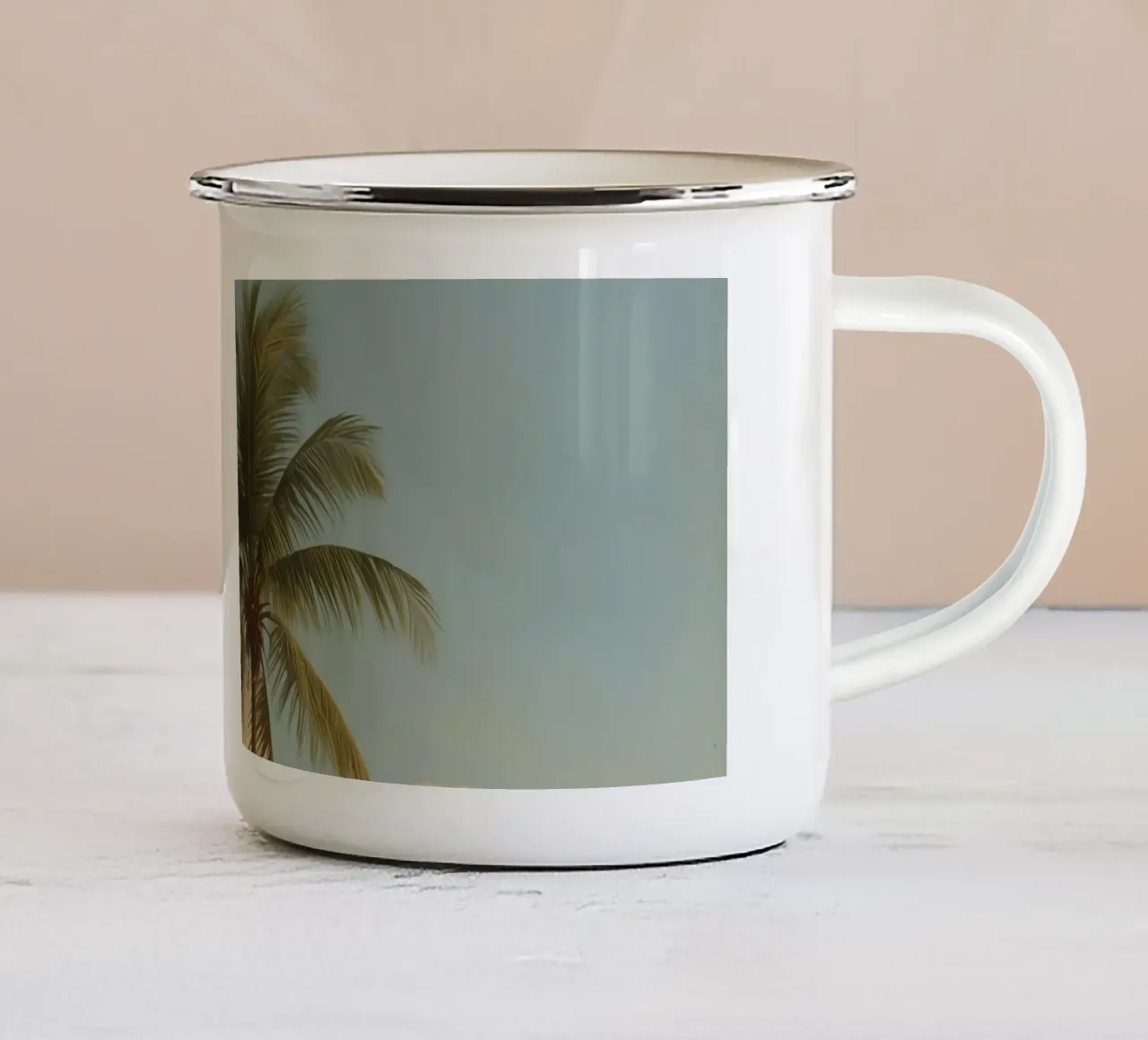 Paesaggio costiero con una palma ad alto fusto tazza in smalto da DesignDoodle