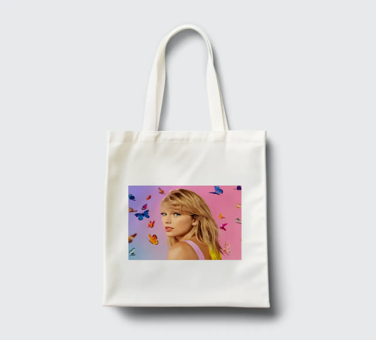 Taylor Swift borsa in juta da Musadad Shop