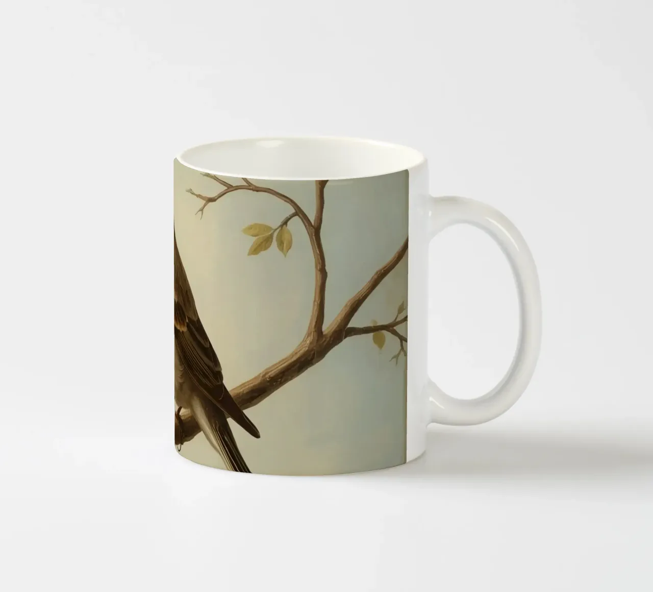 Passero appollaiato su un ramo con foglie morbide in un ambiente tranquillo tazza in ceramica da DesignDoodle