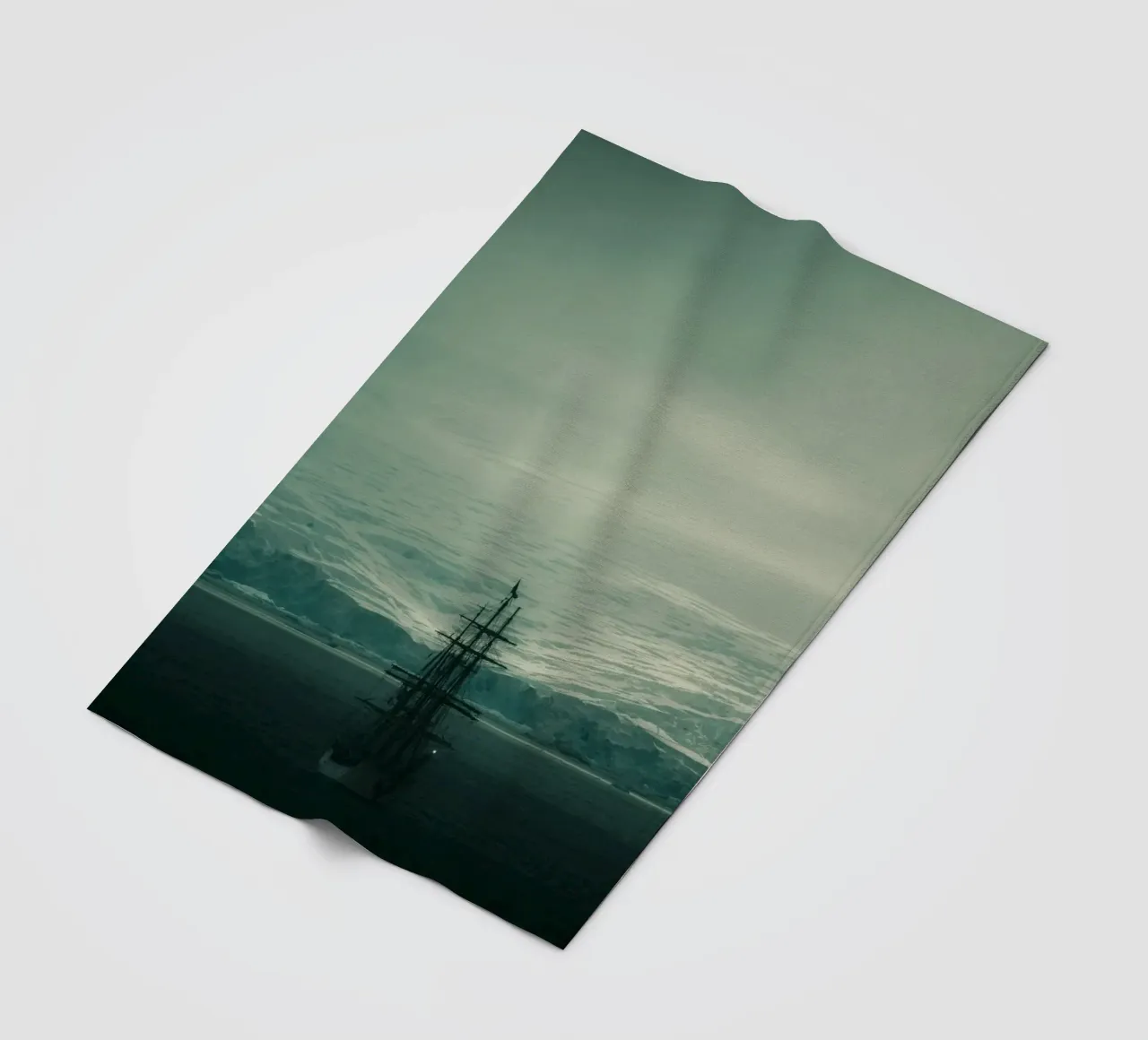 nave oceano coperta in pile da Earthly Visions