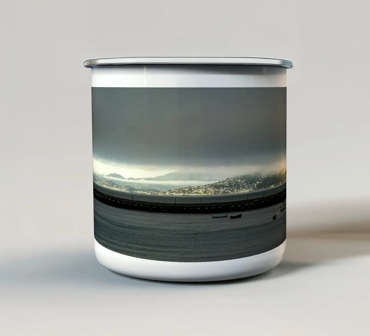 molo oceanico tazza in smalto da Earthly Visions