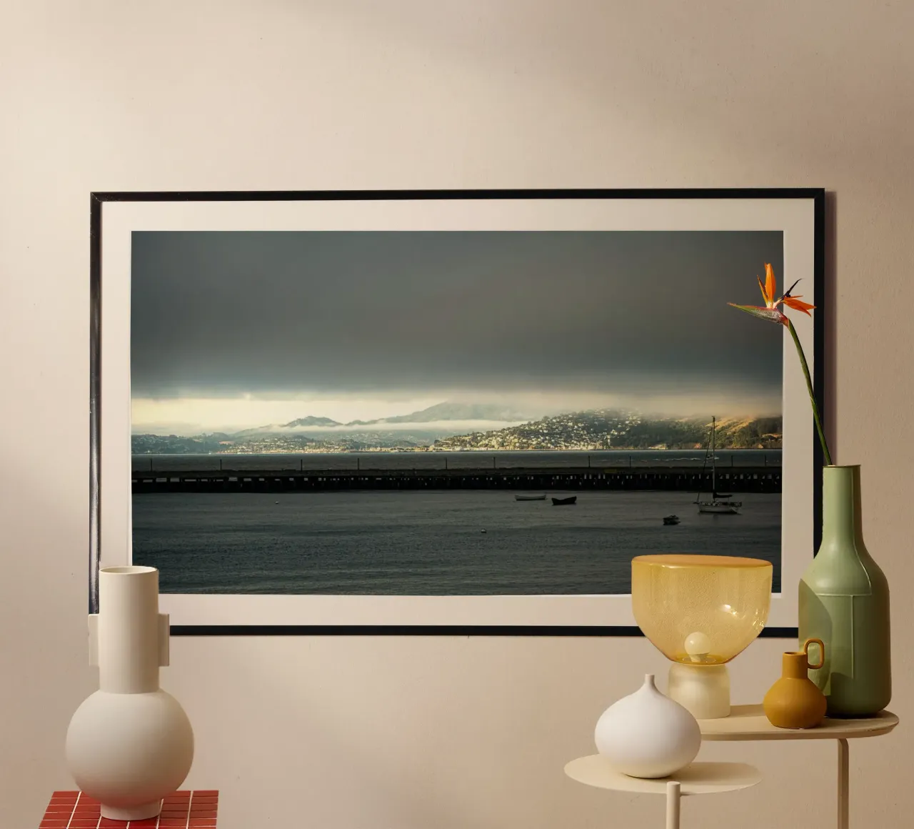 molo oceanico poster con telaio in alluminio da Earthly Visions