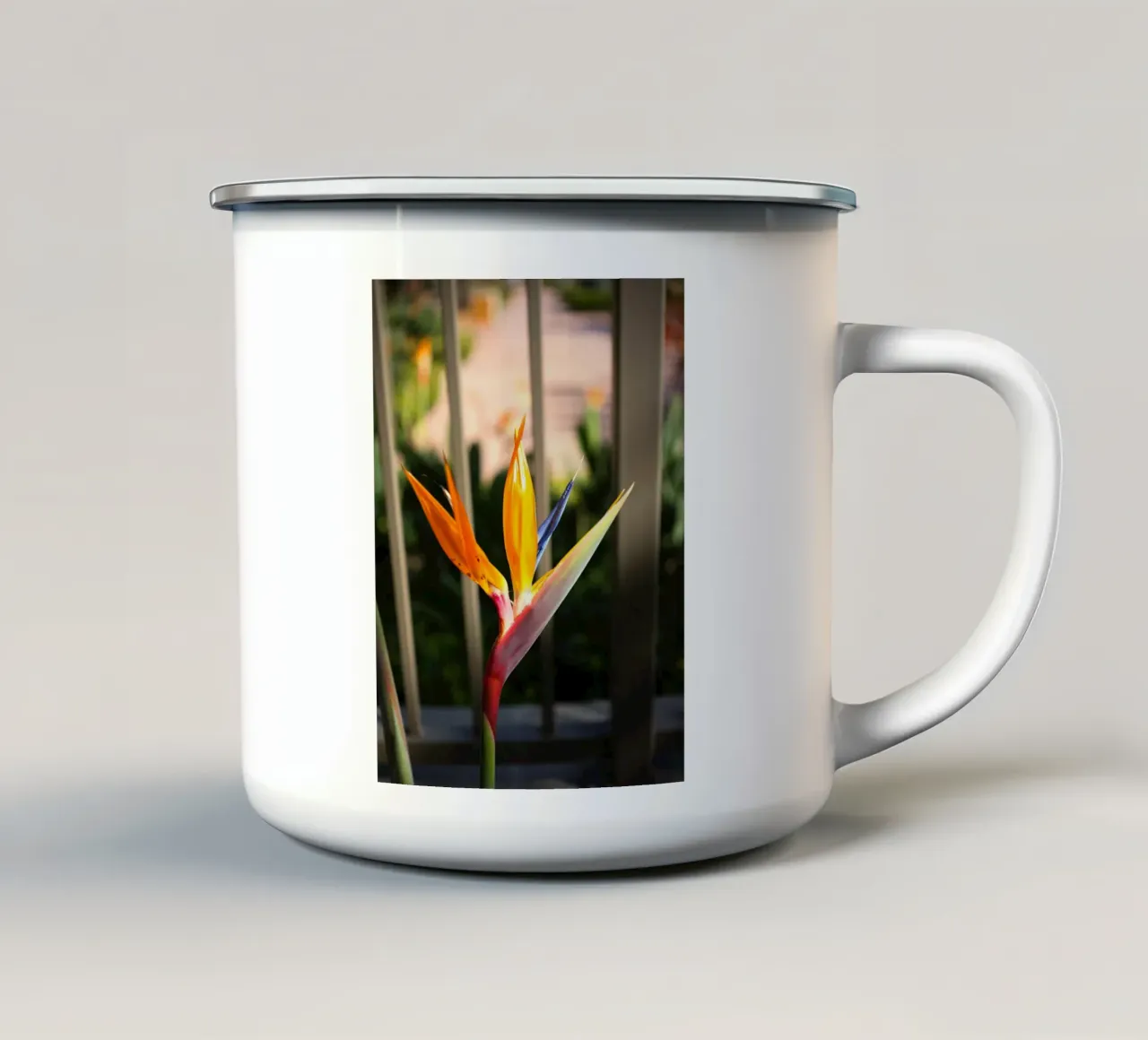 fiore dell'uccello del paradiso tazza in smalto da Earthly Visions