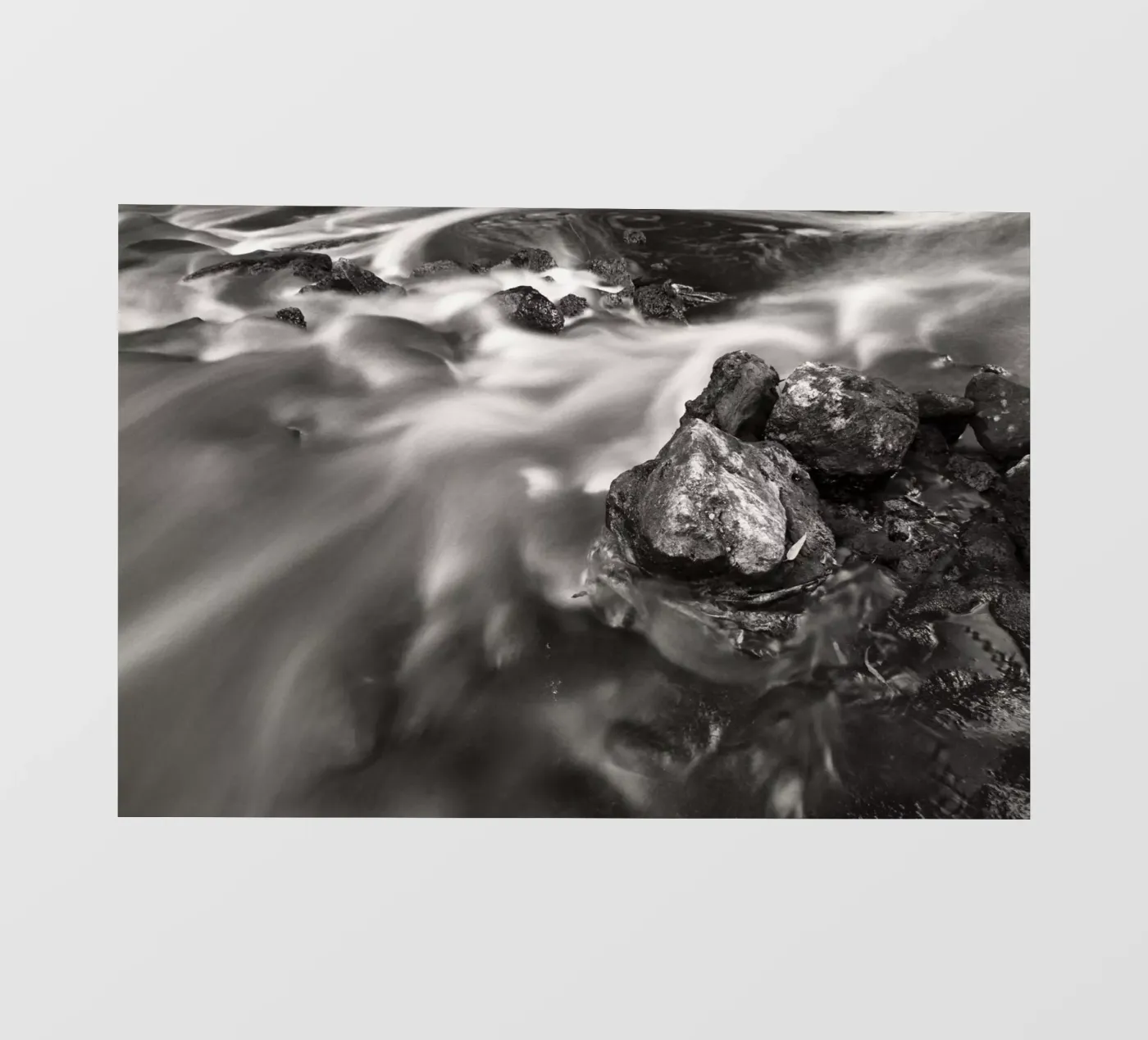 Il flusso pellicola backlit da Tal Paz-Fridman