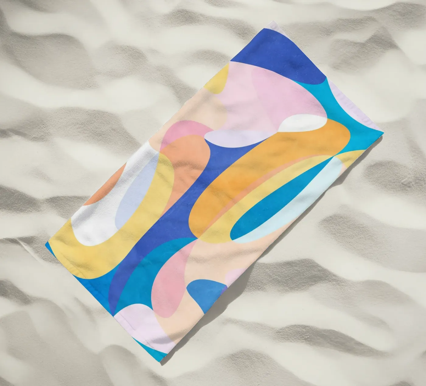 Waves Strandtuch von Abstract Joy