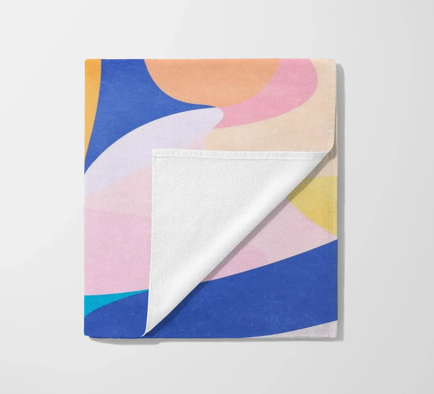 Waves Strandtuch von Abstract Joy
