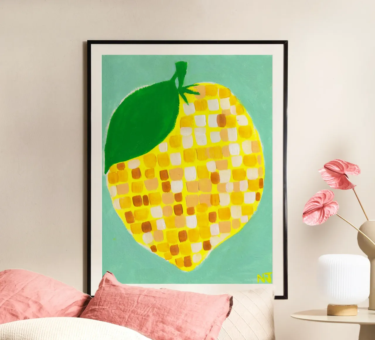 Disco Zitrone Poster mit Holzrahmen von Natasha Joseph