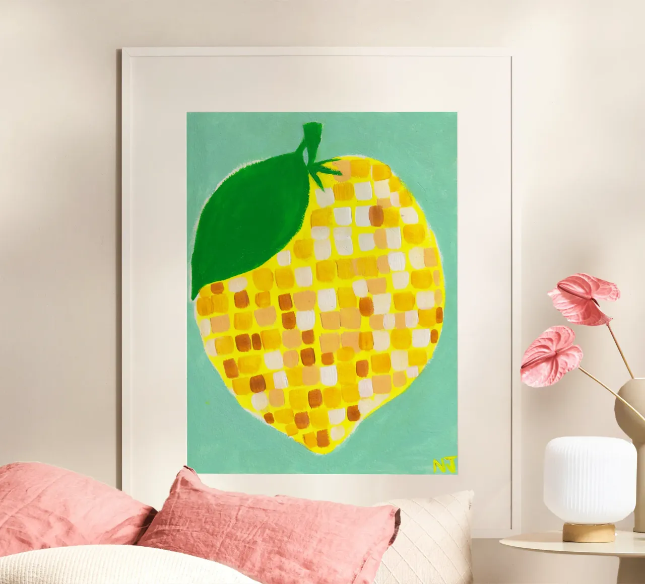 Disco Zitrone Poster mit Holzrahmen von Natasha Joseph