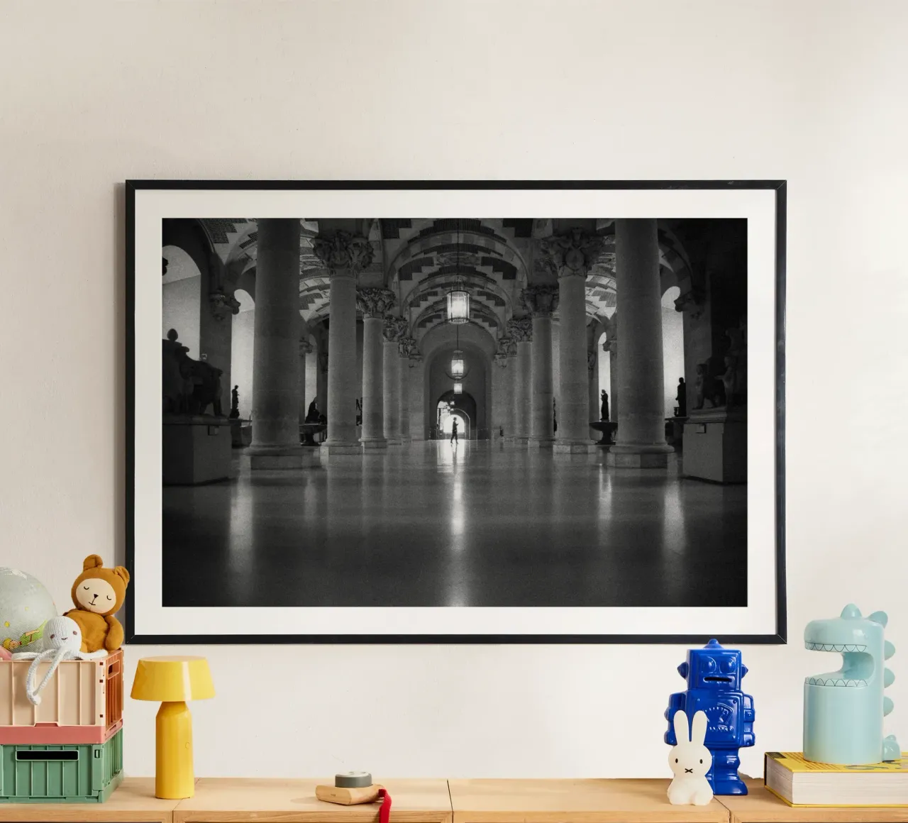 Persi all'interno del Louvre poster da Tal Paz-Fridman