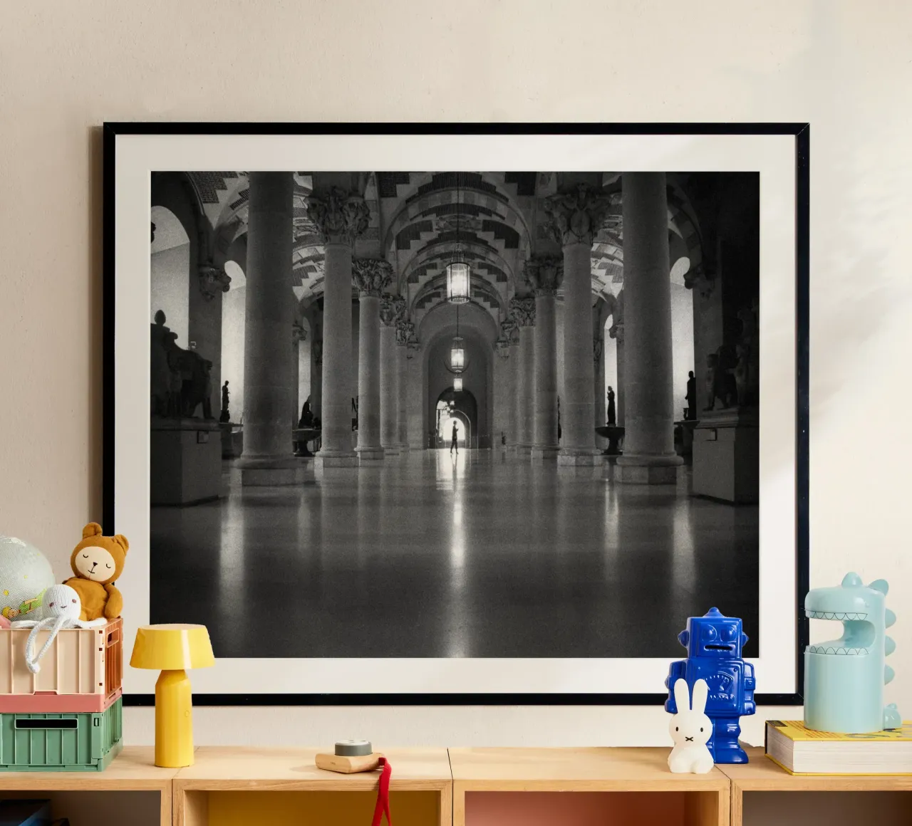 Persi all'interno del Louvre poster da Tal Paz-Fridman