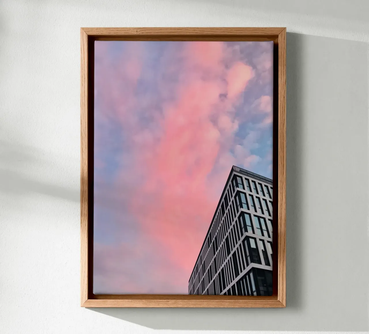 Pinksky - Biblioteca comunale di Stoccarda tela con Cornice a cassetta da Roamance Studio