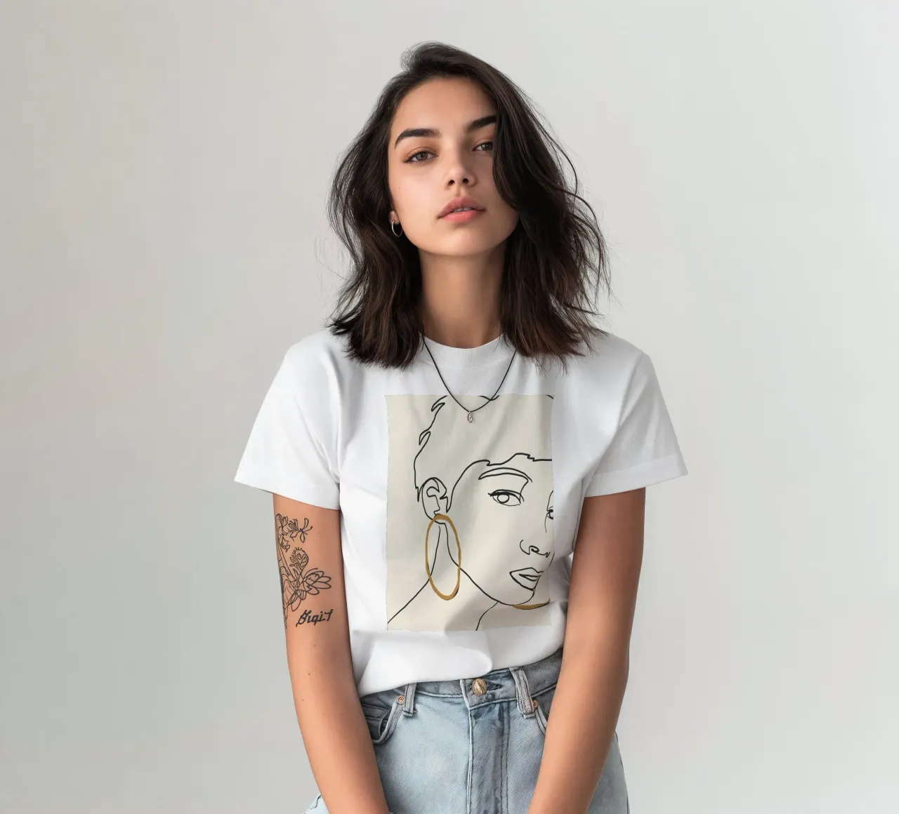 Lei in linea t-shirt da LeaDArt