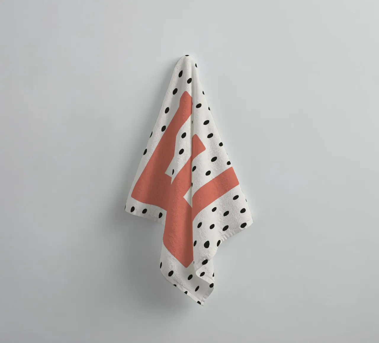 Initiale E sur motif à pois - style scandinave serviette de bain de KidzStudio