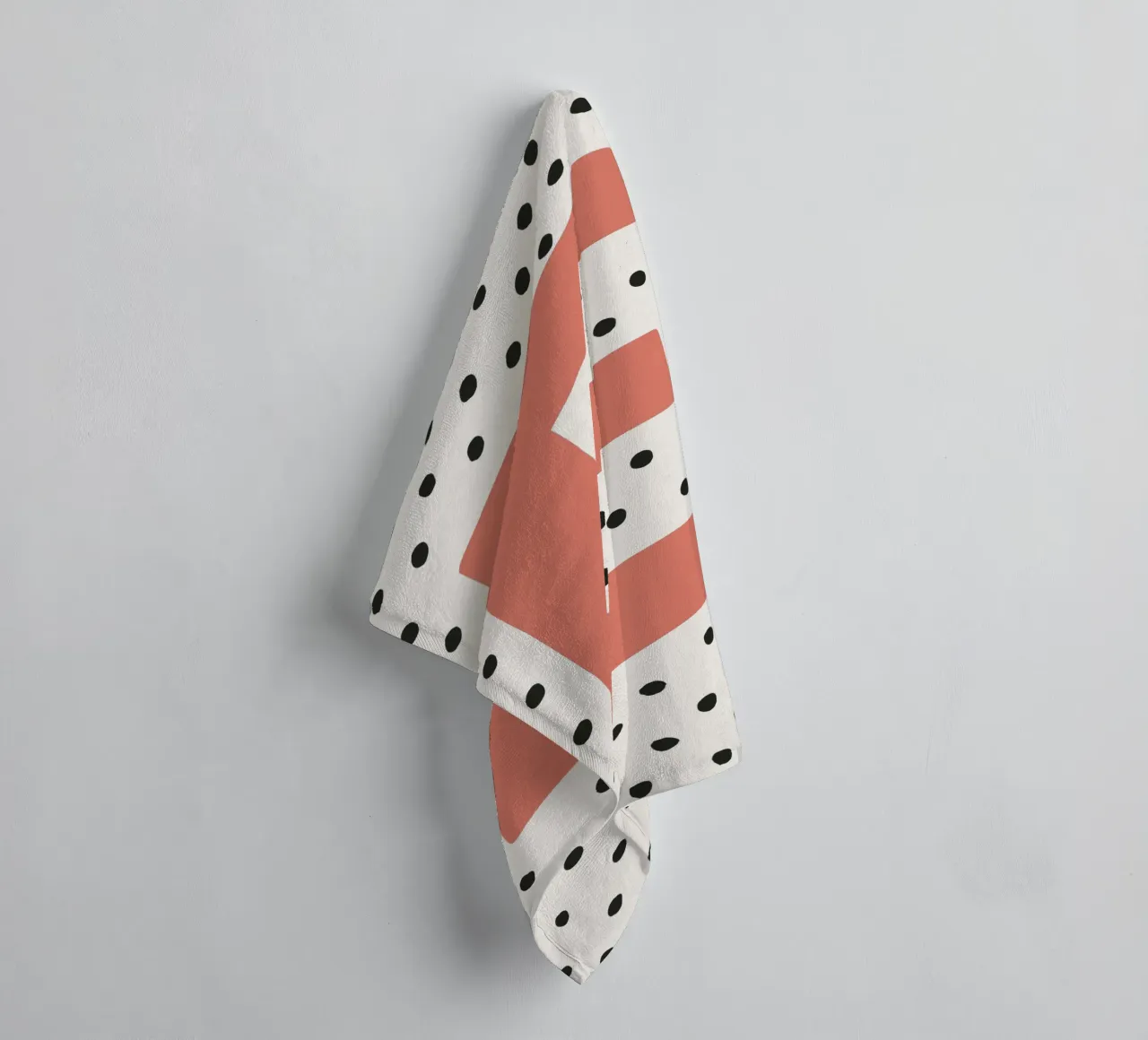 Initiale E sur motif à pois - style scandinave serviette de bain de KidzStudio