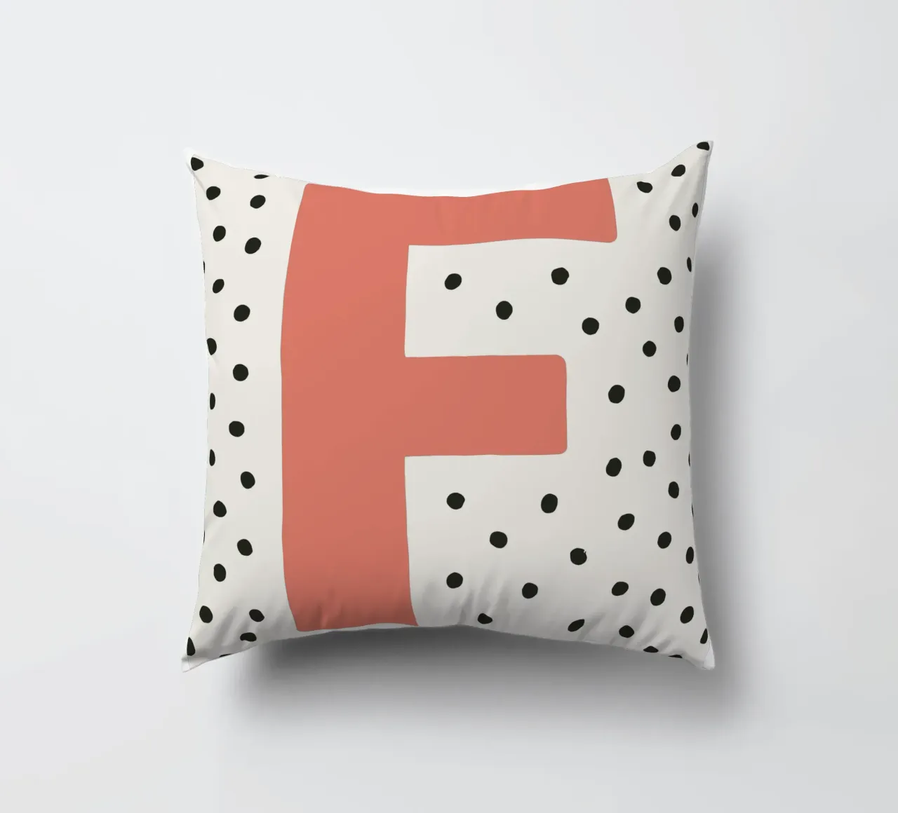 Iniziale F su motivo a pois - Stile scandinavo cuscino da KidzStudio