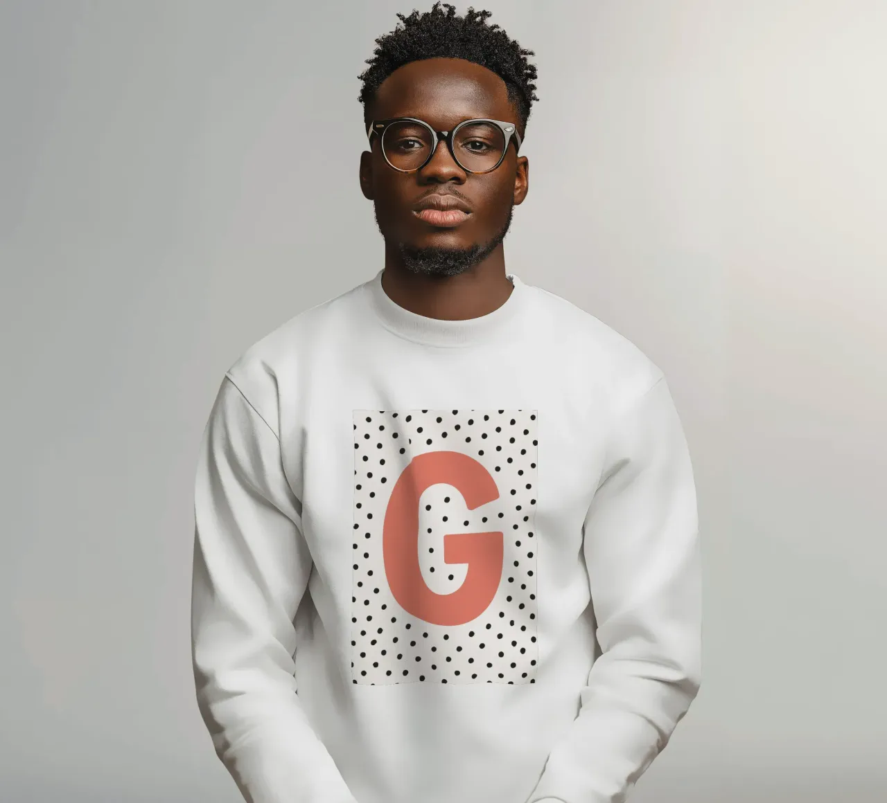 Initial G on dot pattern - Scandinavian style sweatshirt by KidzStudio