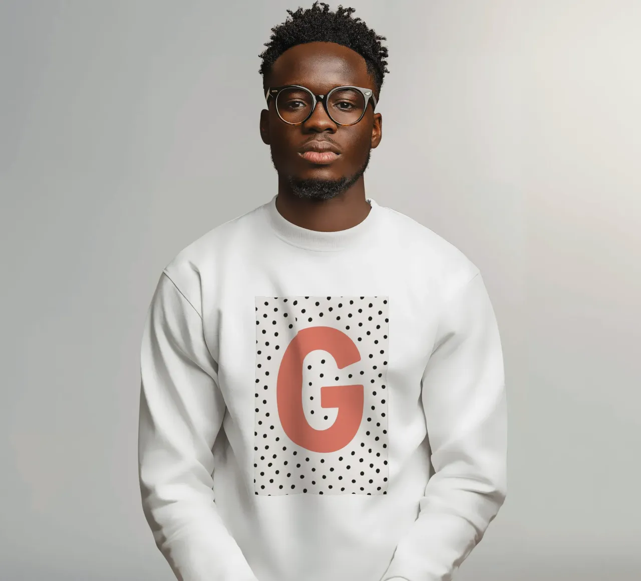 Initial G on dot pattern - Scandinavian style sweatshirt by KidzStudio