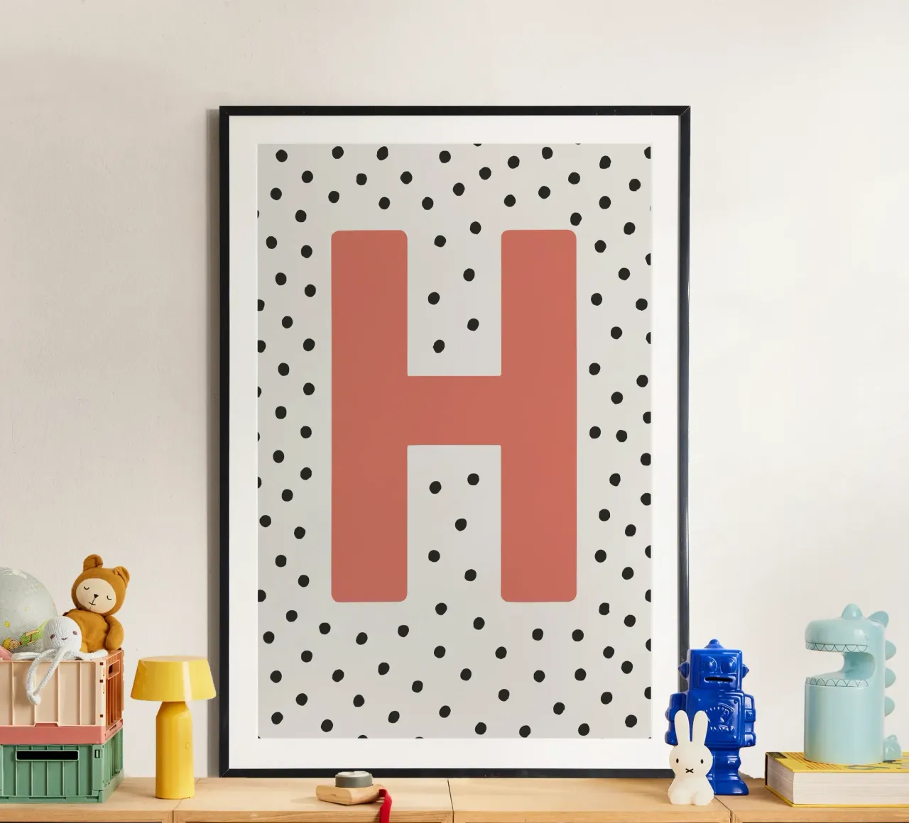 Initial H on dot pattern - Scandinavian style hahnemühle by KidzStudio