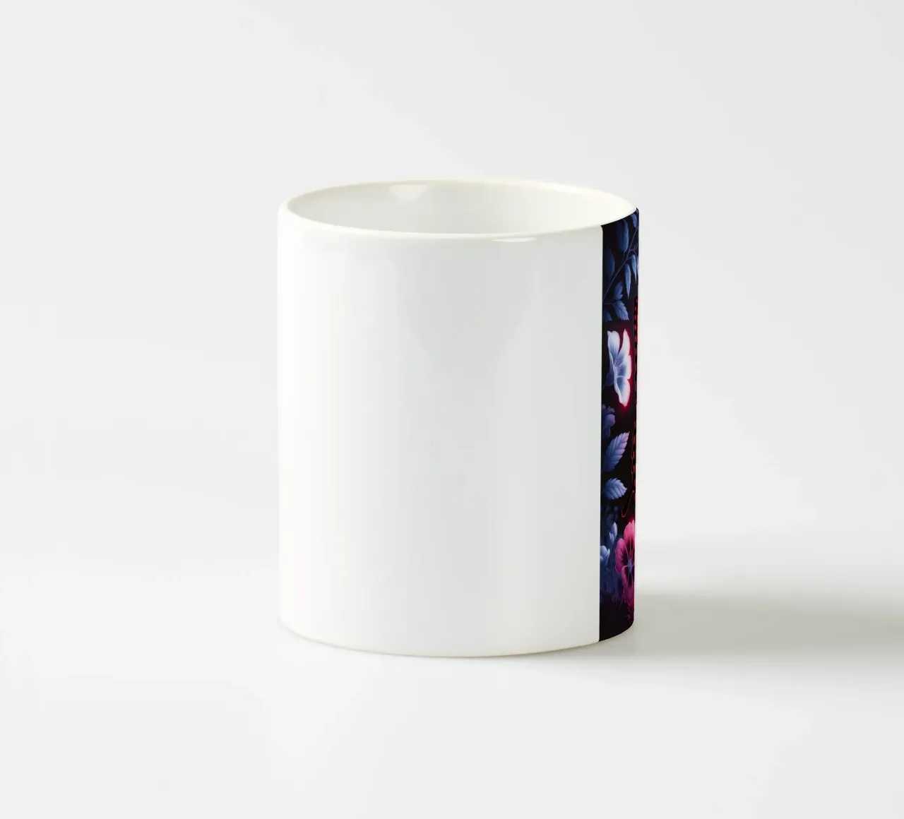 Midnight Bloom: Glowing Butterfly tazza in ceramica da IMAGINE ART