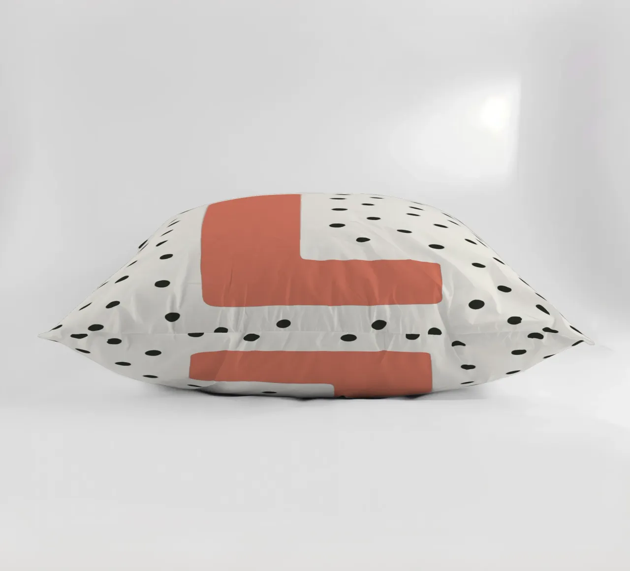 Iniziale L su motivo a pois - Stile scandinavo cuscino da KidzStudio