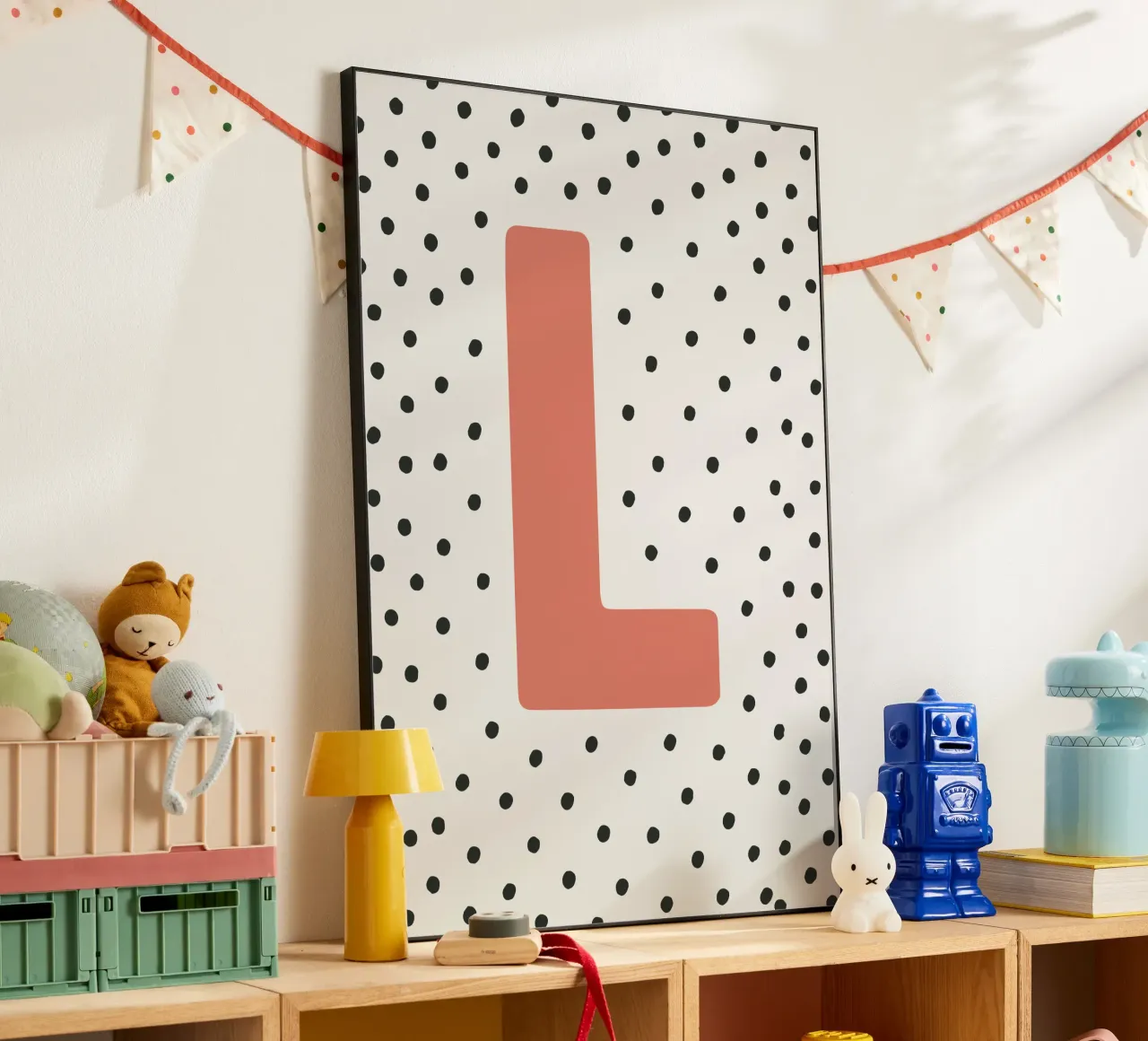 Initial L on dot pattern - Scandinavian style alu-dibond by KidzStudio