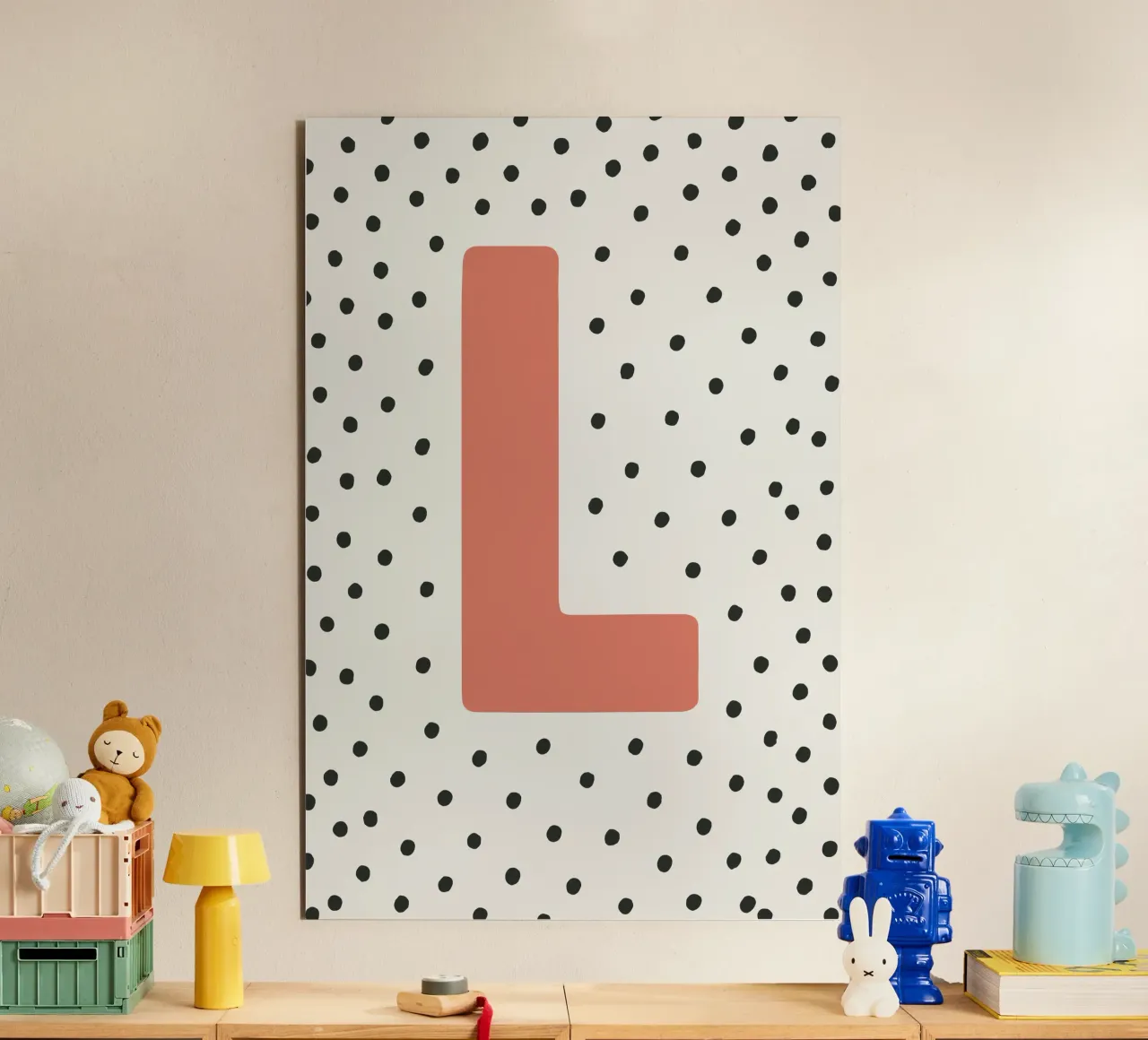 Initial L on dot pattern - Scandinavian style alu-dibond by KidzStudio
