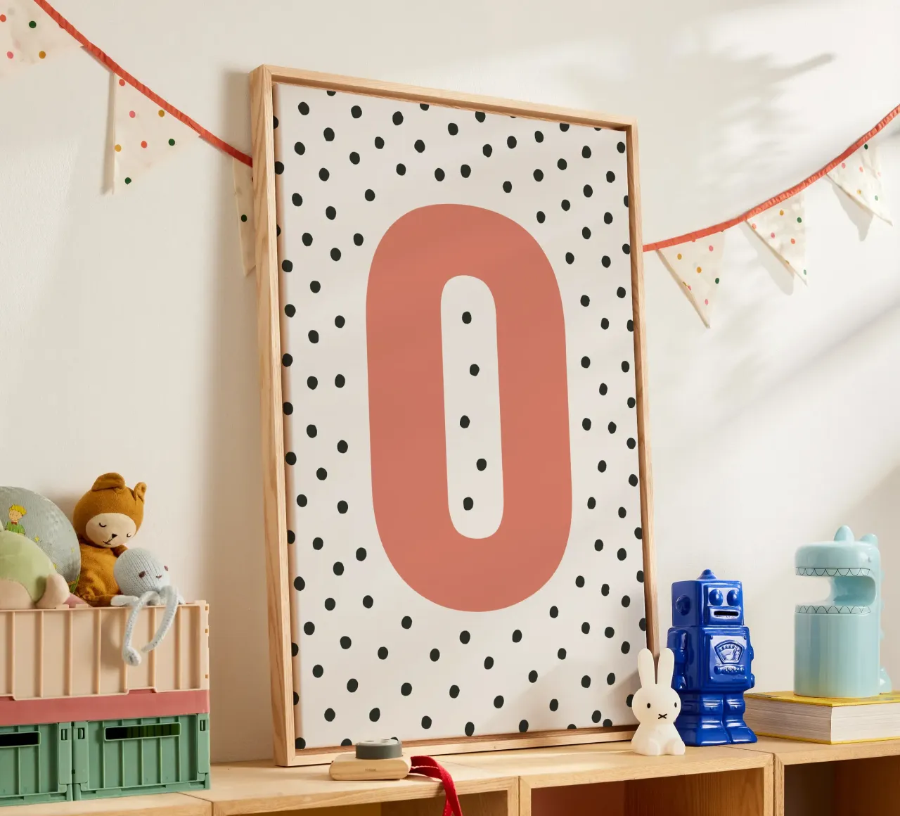 Initiale O auf Punktemuster – Skandinavischer Stil Leinwand von KidzStudio