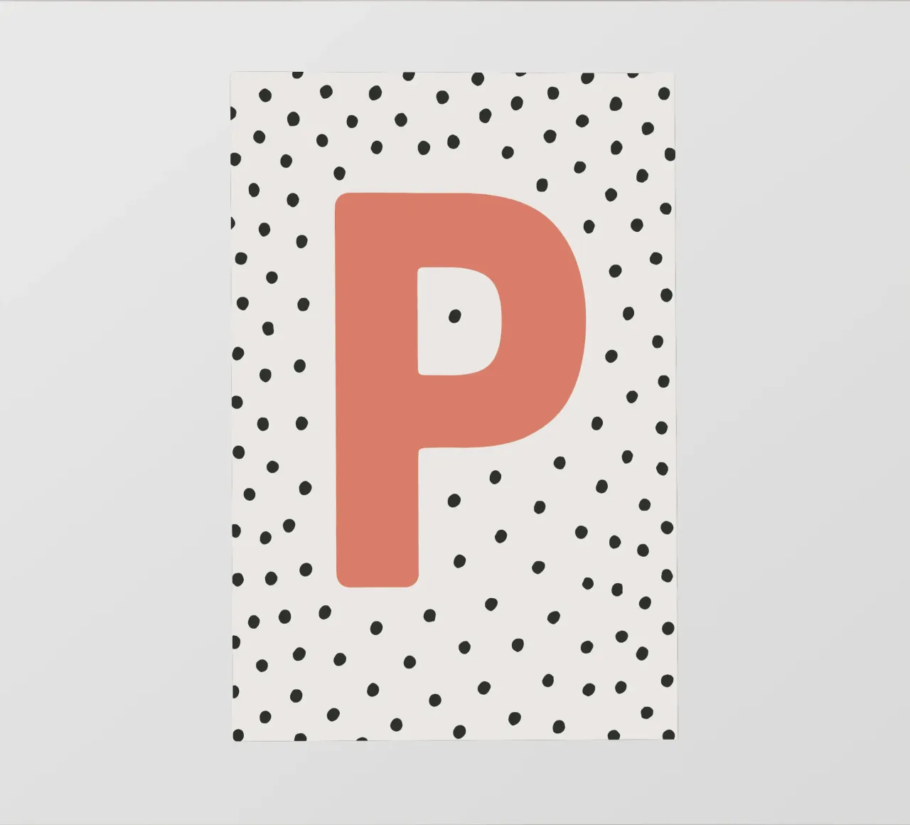 Iniziale P su motivo a pois - Stile scandinavo telo in pvc da KidzStudio