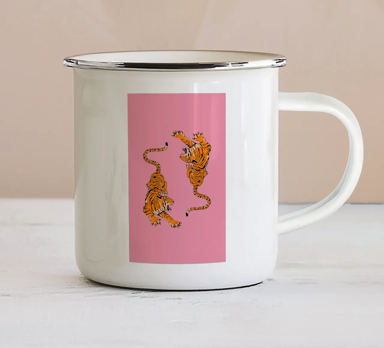 Stampa pop art da parete Dynamic Tigers rosa tazza in smalto da homdeco