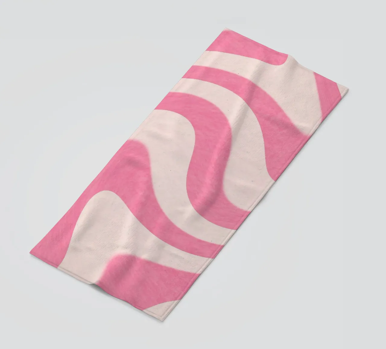 Groovy Roze & Witte Wervelingen - Retro Golvende Kunstdruk strandhanddoek van homdeco