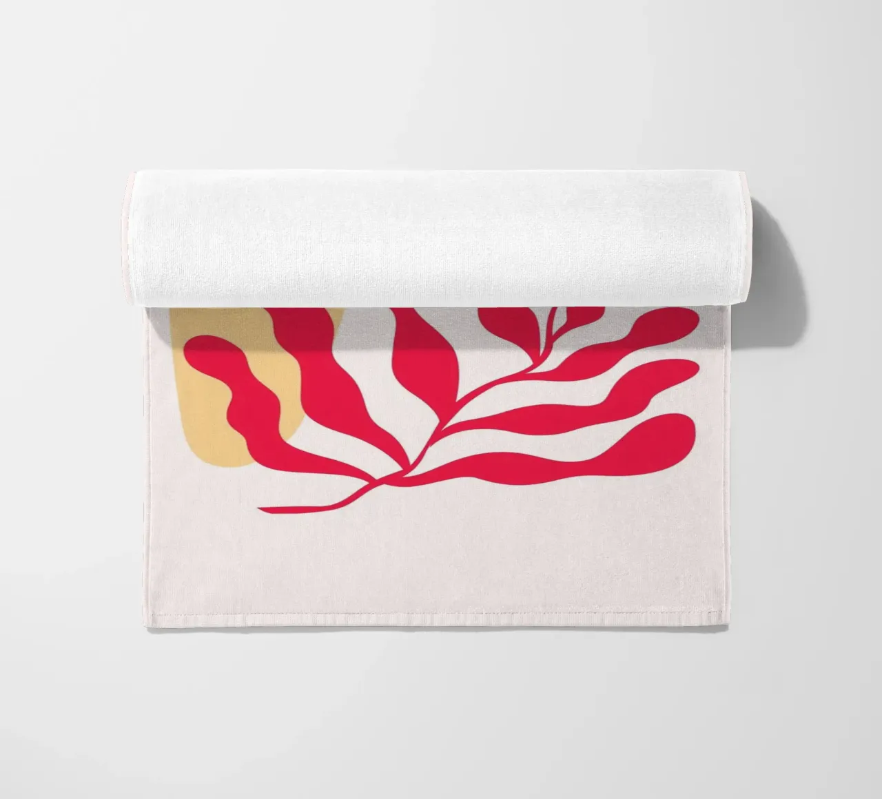 Op Matisse geïnspireerd abstract rood koraal en oker - Boho Art strandhanddoek van homdeco