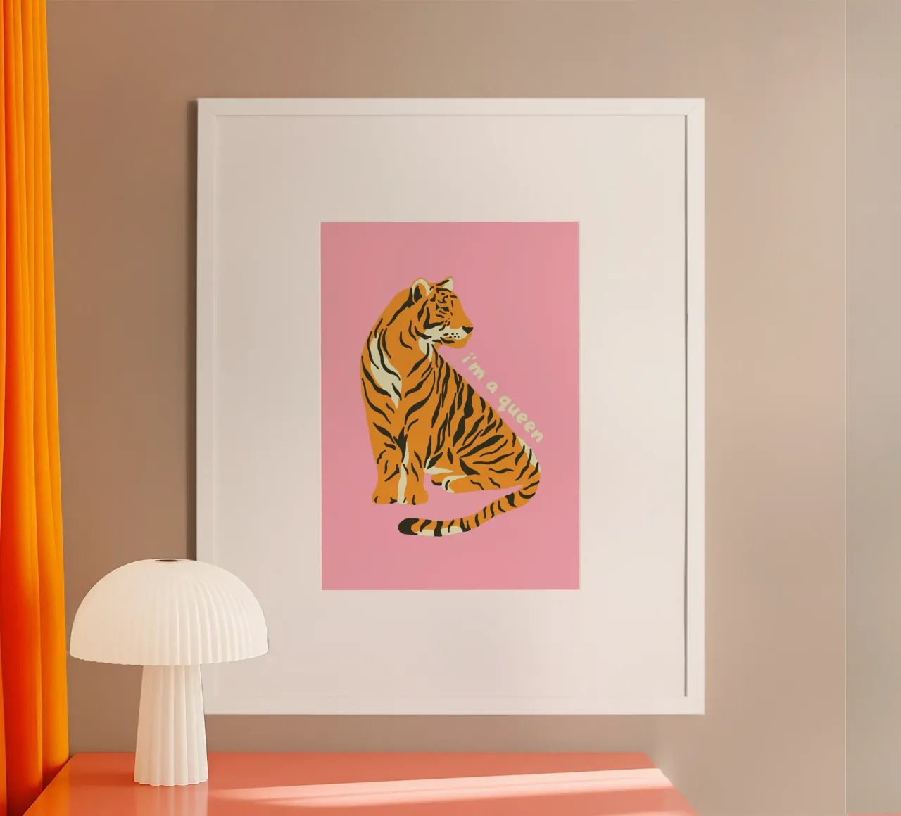 Arte della tigre "I'm a Queen" - Stampa in rosa e arancione poster con telaio in alluminio da homdeco
