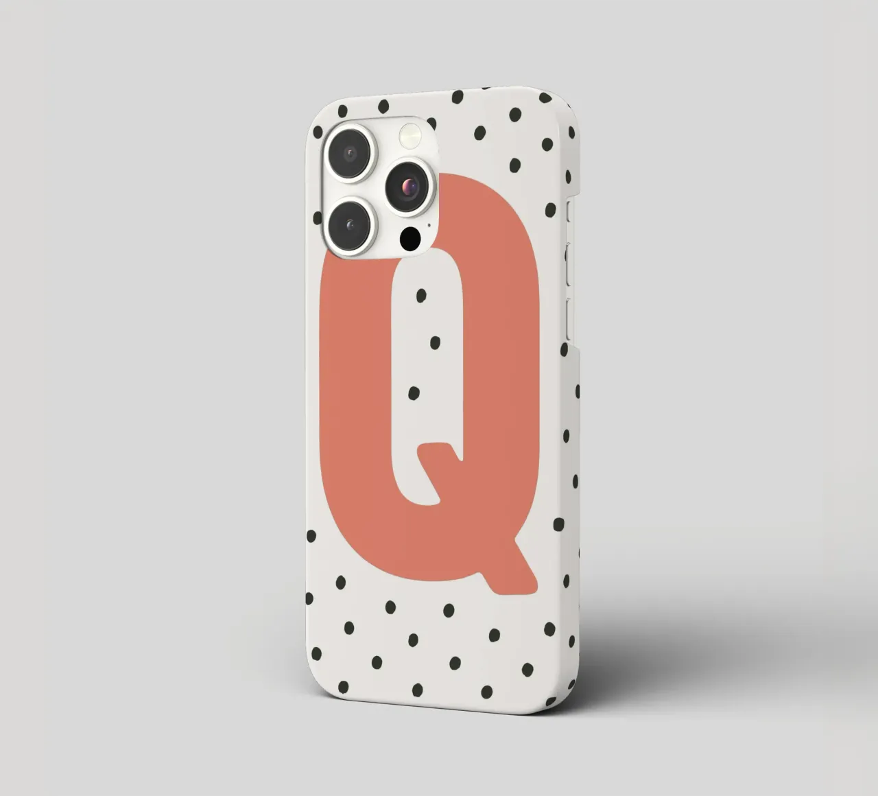 Initial Q on dot pattern - Scandinavian style iphone case by KidzStudio